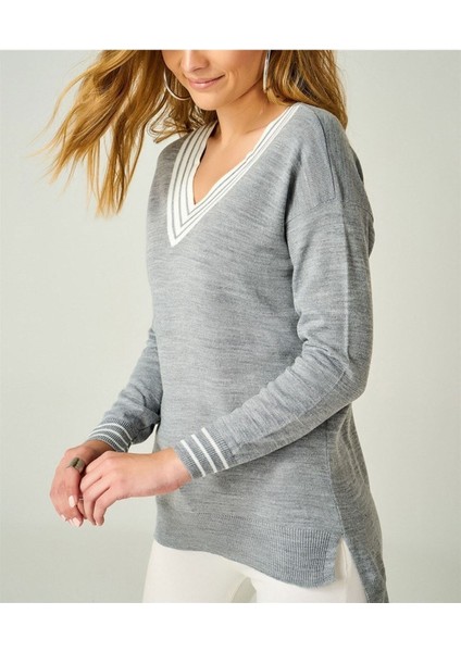 Kadın Gri V Yaka Şeritli Kazak