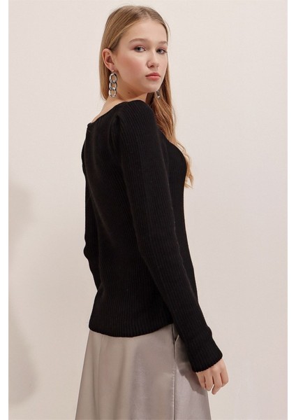 Kadın Siyah U Yaka Triko Kazak fırsatları