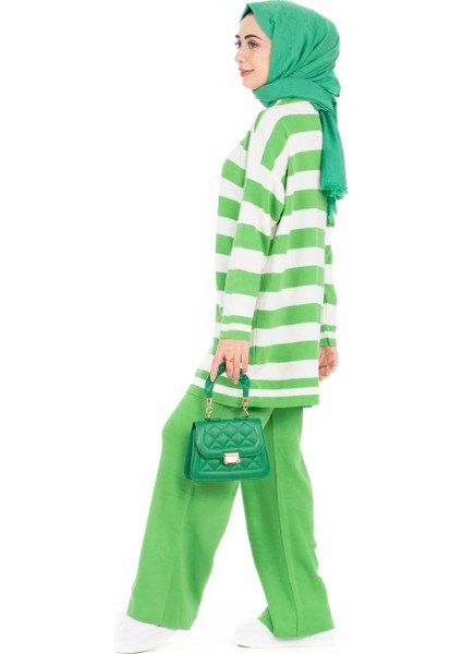 Dik Yaka Çizgili Triko Takım-Yeşil modelleri