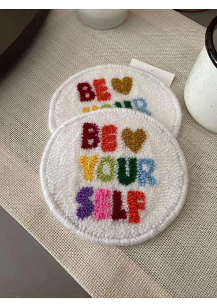 Punch Bardak Altlığı Çift Taraflı Be Yourself Desenli Yuvarlak Formlu Beyaz