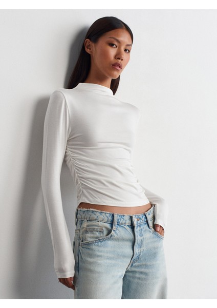 30504 Yandan Büzgülü Uzun Kollu Bluz-Ekru