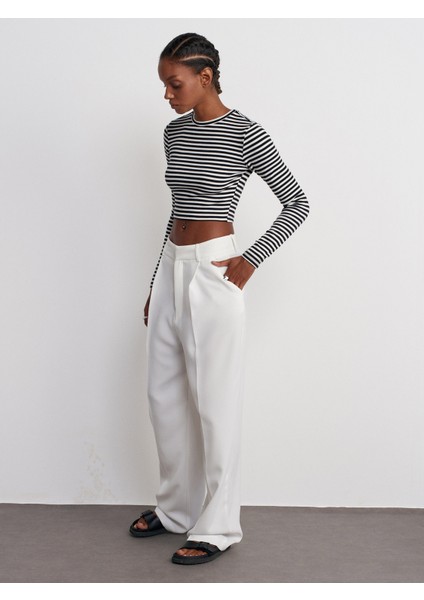 31232 Çizgili Uzun Kollu Crop Top-Ekru-Siyah