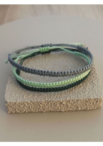 El yapımı siyah makrome bileklik, suya dayanıklı ve ayarlanabilir tasarım fırsatları