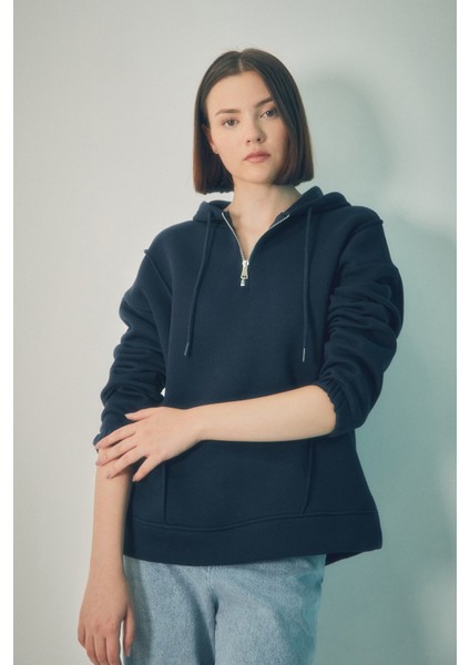 Basic Yarım Fermuarlı Kapüşonlu Sweatshirt
