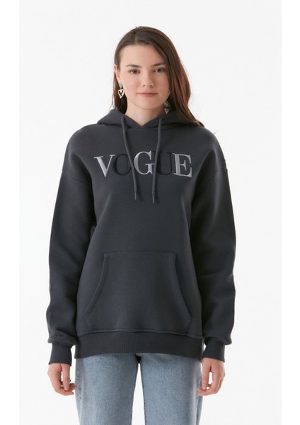 Yazı Nakışlı Kanguru Cepli Kapüşonlu Sweatshirt
