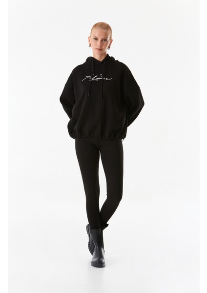 Yazı Nakışlı Beli Lastikli Kapüşonlu Sweatshirt indirimleri