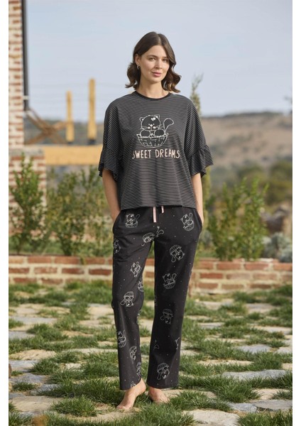 Kadın Çizgi ve Kedi Desenli ve Basklılı "sweet Dreams" Pijama Takımı 24126