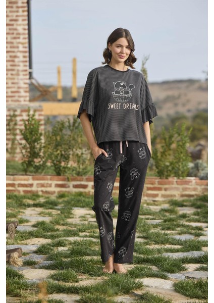 Kadın Çizgi ve Kedi Desenli ve Basklılı "sweet Dreams" Pijama Takımı 24126