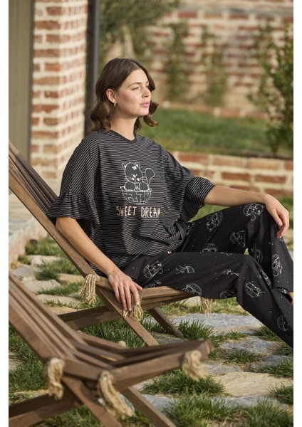 Kadın Çizgi ve Kedi Desenli ve Basklılı "sweet Dreams" Pijama Takımı 24126