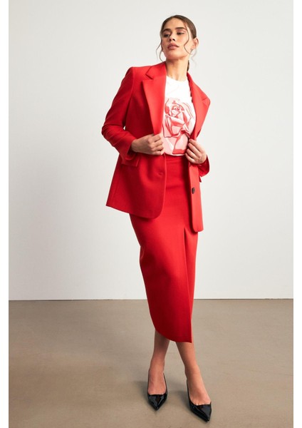 Kırmızı Tek Düğme ve Cep Detaylı Ceket