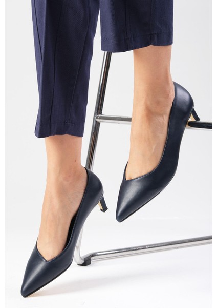 Livia Lacivert Renk Sivri Burunlu Kadın Topuklu Ayakkabı fiyatları