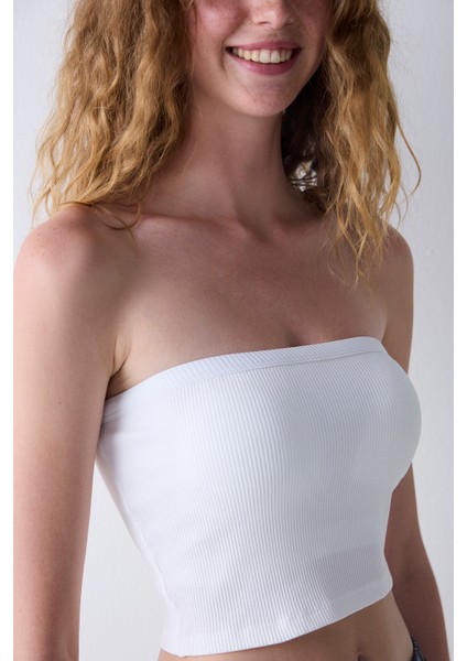 Beyaz CUPsecret Kendinden Pedli Straplez Crop Top indirimleri