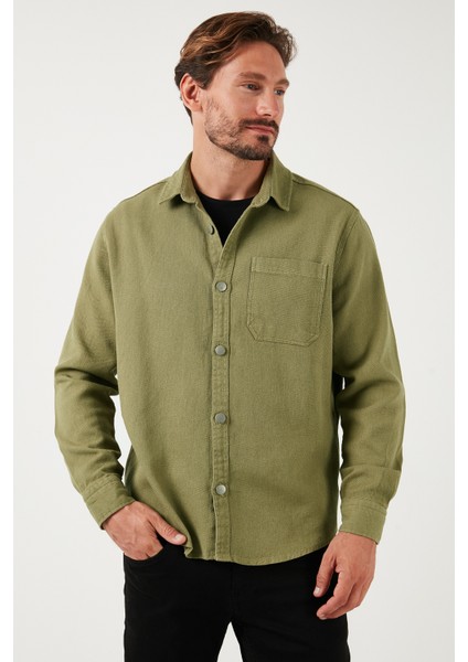 Pamuklu Tek Cepli Regular Fit Gömlek Erkek Gömlek CF25W129140 indirimleri