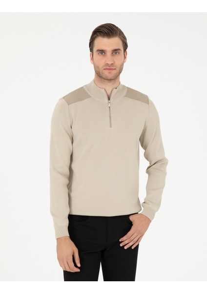 Erkek Bej Regular Fit Fermuarlı Dik Yaka Triko Kazak 50296417-VR011