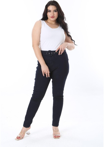 Kadın Büyük Beden Lacivert Kemer Aksesuarlı Likralı Dar Paça Pantolon 65N38258 modelleri