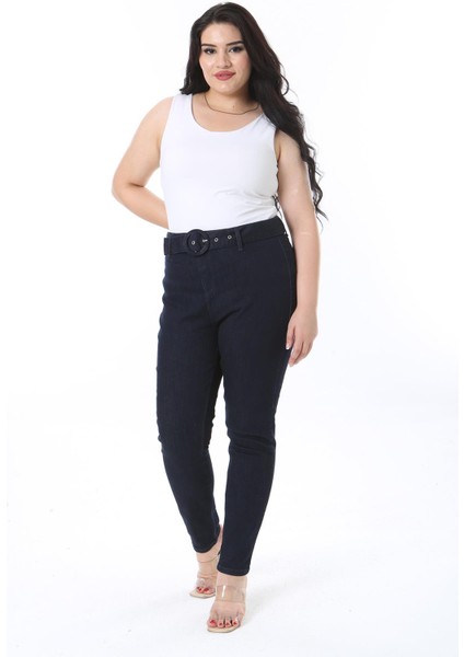 Kadın Büyük Beden Lacivert Kemer Aksesuarlı Likralı Dar Paça Pantolon 65N38258 fırsatları