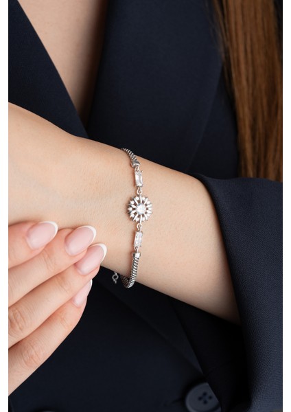 925 Ayar Gümüş Bagetli Çiçek Bileklik