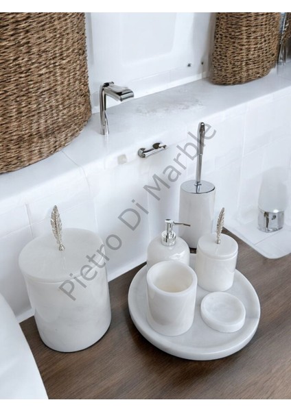 Beyaz Mermer Klasik Model 7 Parça Gümüş Renk Kuş Tüyü Aksesuarlı Banyo Seti