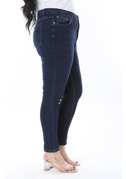 Kadın Büyük Beden Lacivert Dar Paça 5 Cepli Likralı Kot Pantolon 65N38275 modelleri