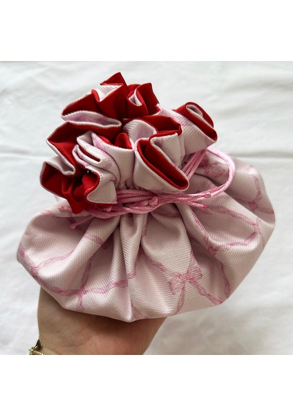 Kurdele Desenli Büzgülü Makyaj Çantası modelleri