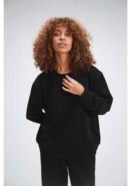 Kadın Timeless Oversize Siyah Sweatshirt