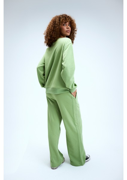 Kadın Timeless Oversize Fıstık Yeşili Sweatshirt indirimleri