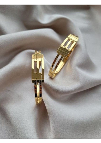 Altın Renkli Çelik Kararmaz Kaburga Kelepçe, Şık ve Dayanıklı Takı Seçeneği fiyatları