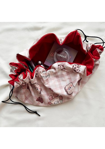 Sweet Bear Desenli Büzgülü Makyaj Çantası