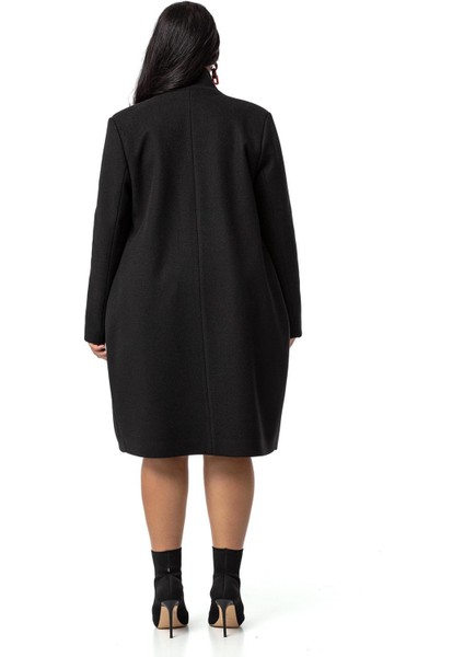 Büyük Beden Dik Yaka Düğme Detaylı Astarlı Siyah Kaşe Kaban modelleri