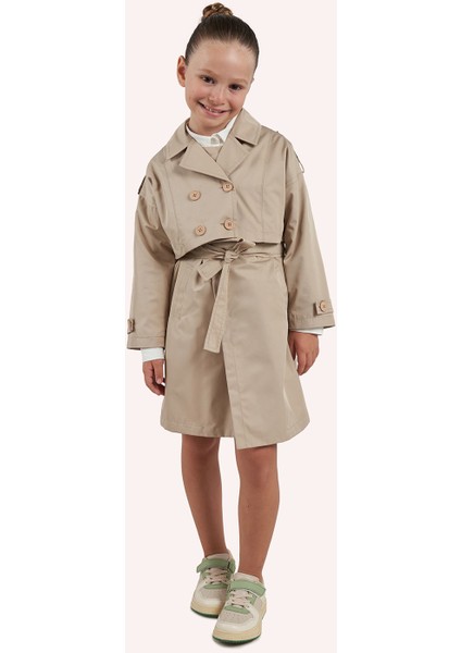 Kız Çocuk Dört Farklı Şekilde Giyilebilen Bej Yağmurluk