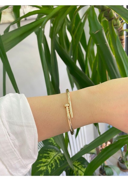 Gold Çivi Görünümlü Kartier Bileklik modelleri