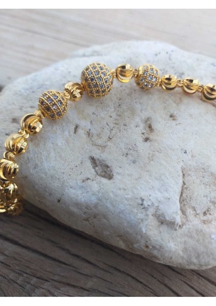 Kadınlar için 22 ayar altın kaplama zarif ve parlak bileklik, pirinç materyal modelleri