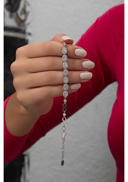 Elips Form Taşlı Sonsuzluk Zincirli Gümüş Bileklik, 925 ayar, zirkon, beyaz renk