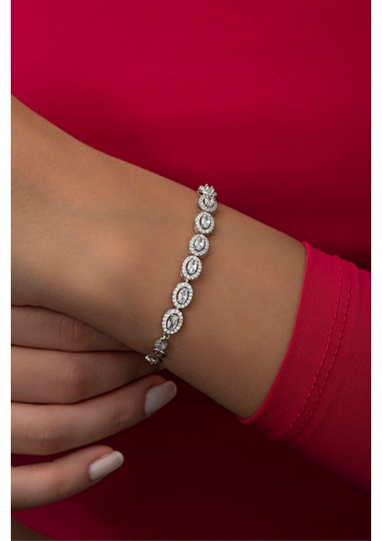 Elips Form Taşlı Sonsuzluk Zincirli Gümüş Bileklik, 925 ayar, zirkon, beyaz renk fırsatları