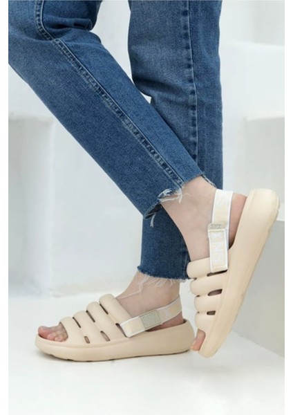 Bej Kadın Lastikli Sandalet fiyatları