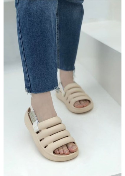 Bej Kadın Lastikli Sandalet modelleri