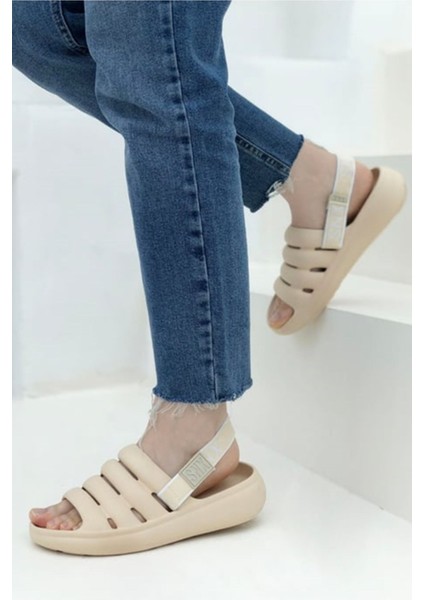 Bej Kadın Lastikli Sandalet fırsatları