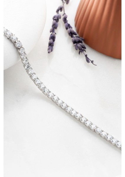 925 Ayar Gümüş Taşlı Yuvarlak Suyolu Bileklik Beyaz Renk fiyatları