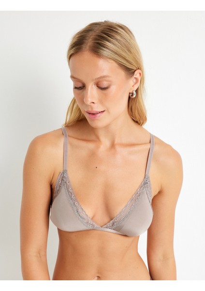 Dantelli Sütyen Dolgusuz Balensiz modelleri