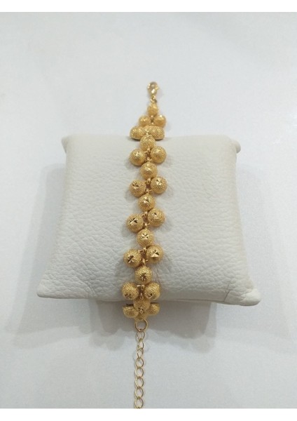 Şık kadın bileklik, 22 ayar altın kaplama, zarif tasarım, altın renkli takı modelleri