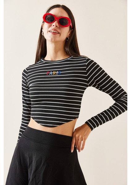 Siyah Bisiklet Yaka Çizgili Crop Bluz 5YXK2-48930-02 modelleri