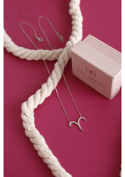 Parlak Zirkon Taşlı Koç Burcu Gümüş Kolye, 925 ayar, şık ve zarif tasarım modelleri