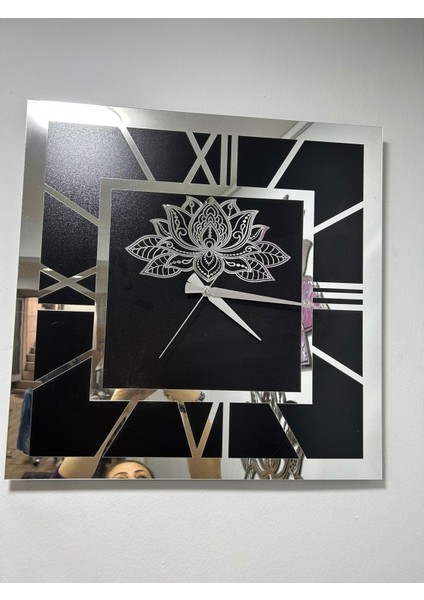 Lotus Çiçeği Roman Rakamlı Yeni Model Duvar Saati