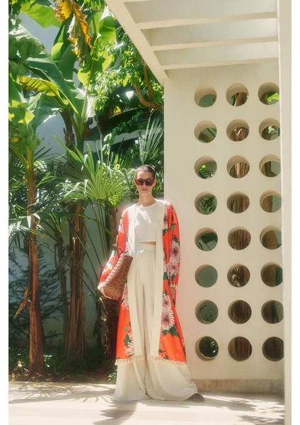 Çiçek Desenli Püskül Detaylı Kimono