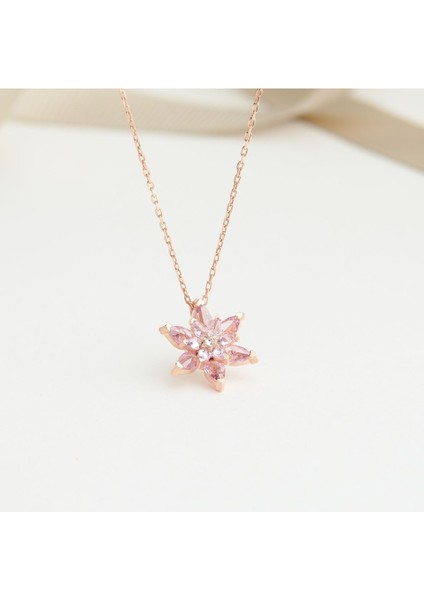 925 Ayar Pembe Zirkon Lotus Gümüş Kolye, şık ve zarif tasarım
