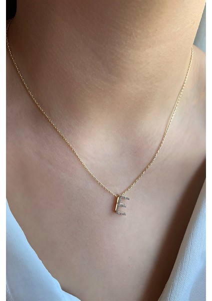 925 Ayar Üç Boyutlu Gold Zirkon Taşlı E Harfli Kolye Uzunluk 45 cm