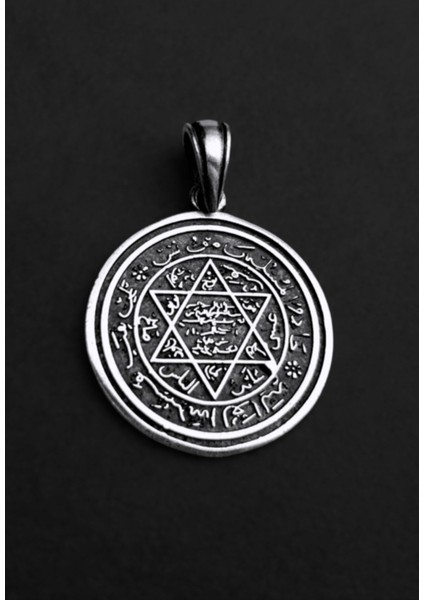 925 ayar gümüş erkek kolye ucu, şık ve özgün tasarım, zirkon taşlı, parlak görünüm