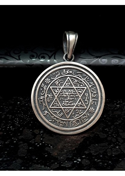 925 ayar gümüş erkek kolye ucu, şık ve özgün tasarım, zirkon taşlı, parlak görünüm fiyatları