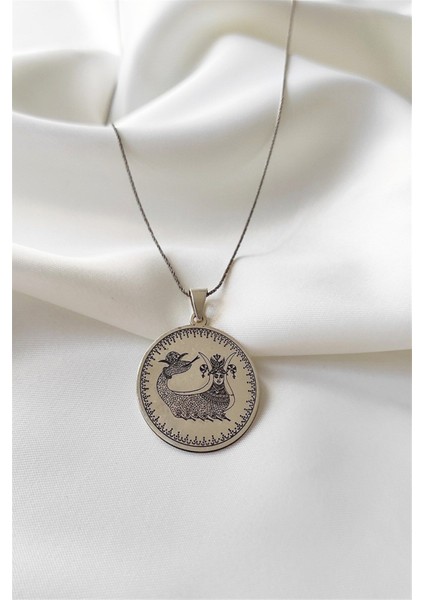 925 Ayar Gümüş Şahmaran Kolye, 45 cm, zarif ve şık tasarım, zirkon taşlı, gümüş renk