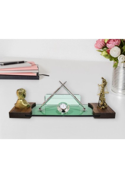 Kişiye Özel Avukat Ve Atatürk Saatli Kristal Masa Isimliği fiyatları